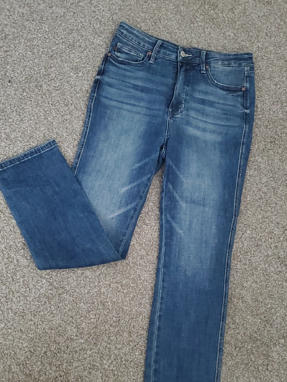 Judy Blue Mid Wash Ankle Jeans - Blue